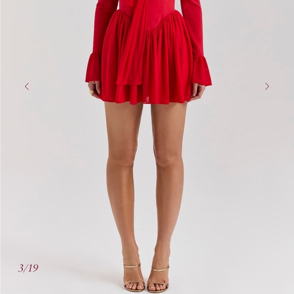 House of CB Alana dress Scarlet Off Shoulder Medium - Picture 4 of 4